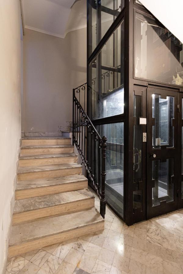 Harry'S Bar Trevi Luxury Apartments - Modelli Rome Luaran gambar